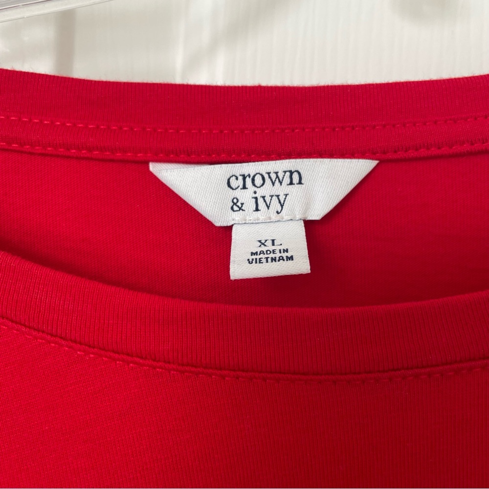 The perfect pullover red top - Picture 3 of 7